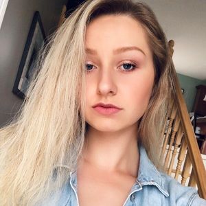 Meet your Posher, Isabella